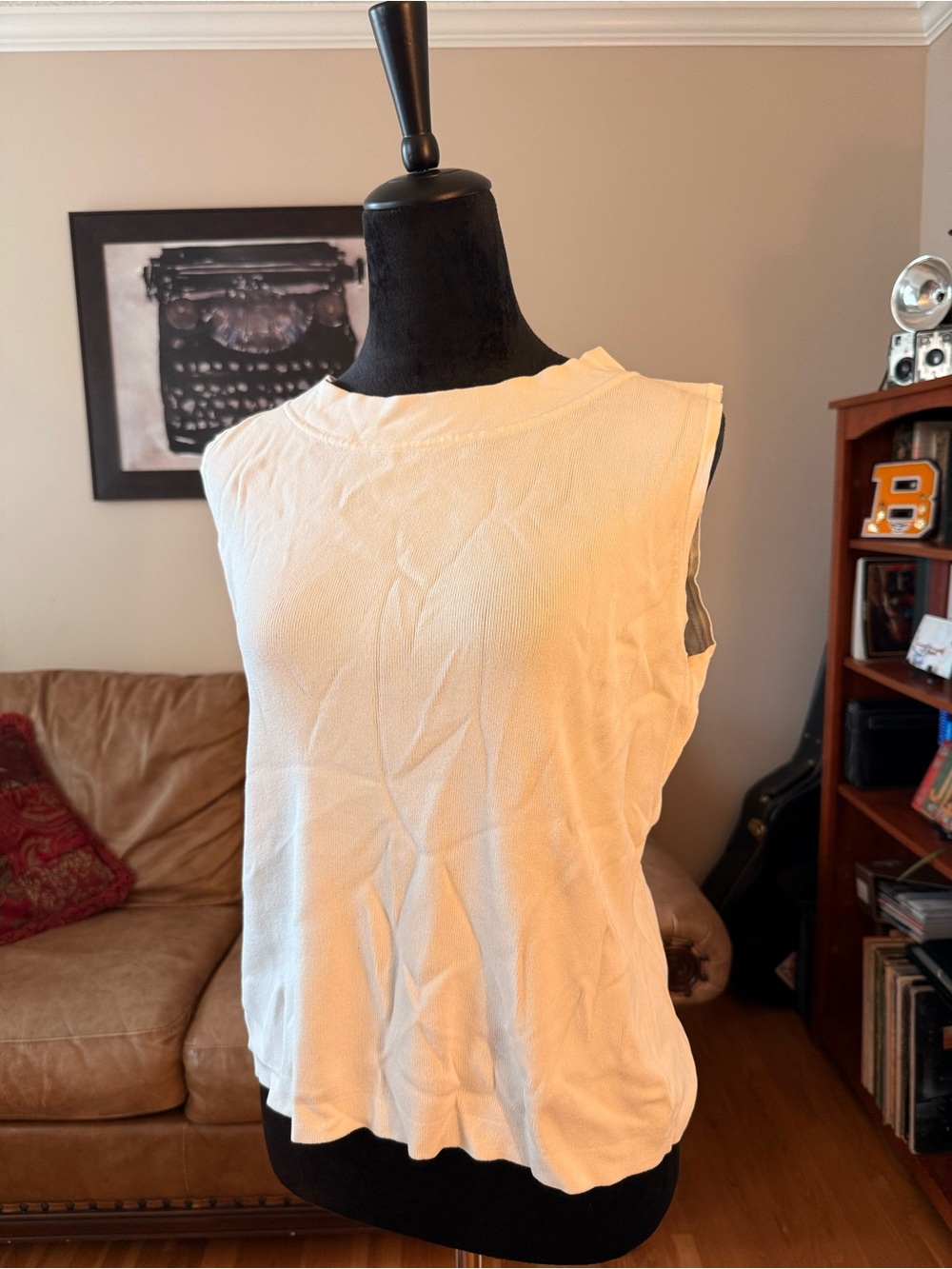 Dress Barn Cream Sleeveless Knit Tank